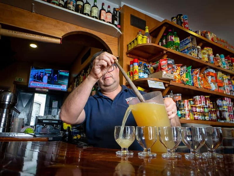 Funchal: Guided Walking Tour with Tastings - Mercado dos Lavradores: A Feast for the Senses