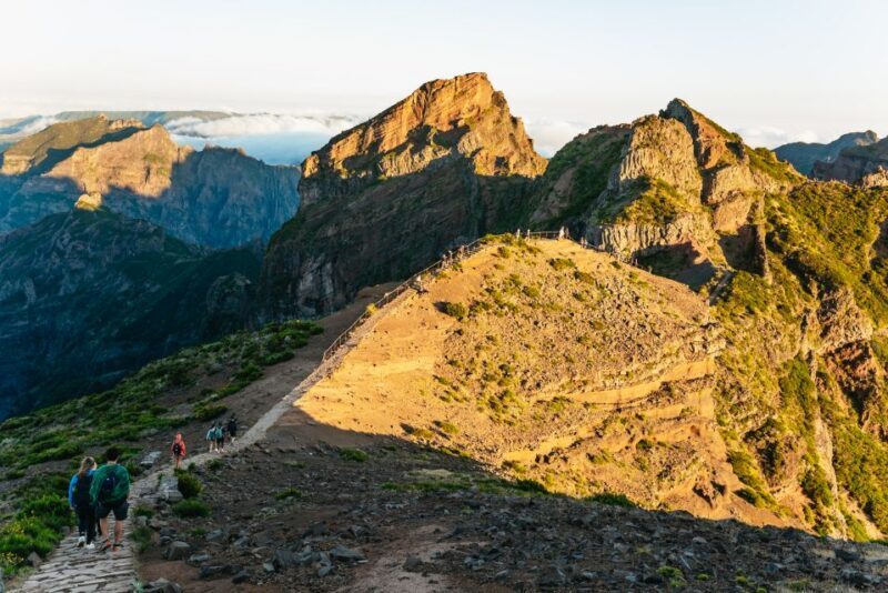 Funchal: Pico do Arieiro Sunrise Hiking Transfer - A Thorough Exploration of the Pico do Arieiro Sunrise Hike