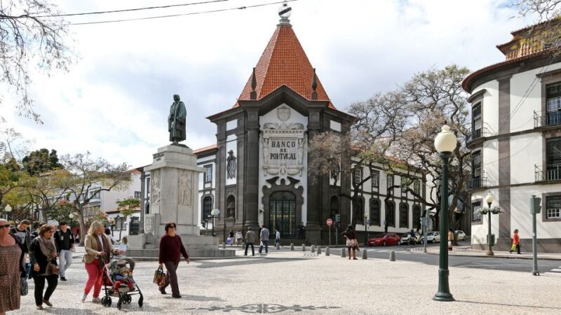 Funchal: Private Guided Walking Tour - Key Points
