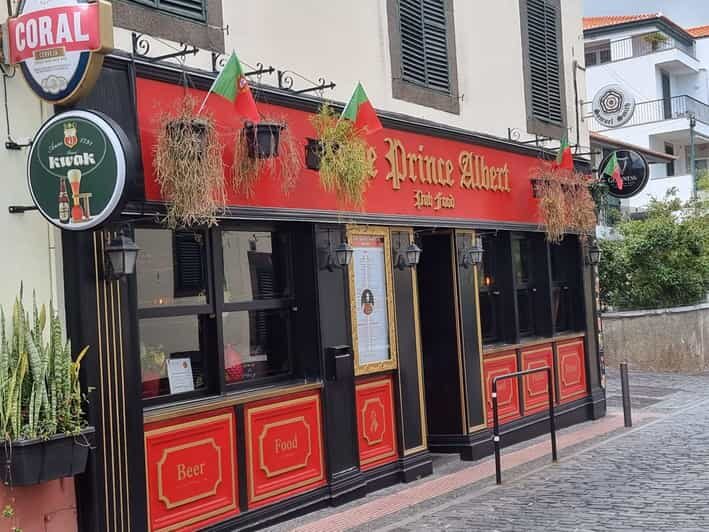Funchal: Pub Crawl - What to Expect from the Tour