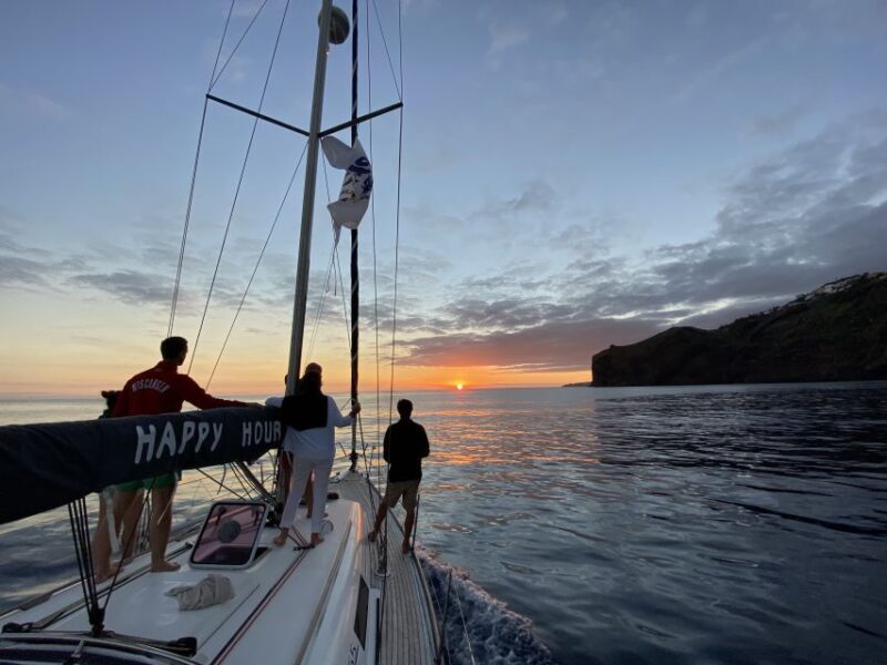 Funchal: Sunrise Private Sailing Trip with Breakfast - Funchal: Sunrise Private Sailing Trip with Breakfast