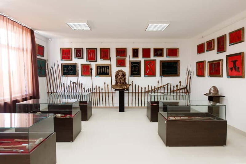 Gallery of Petru Costin of the Ialoveni District Council - An Introduction to the Gallery of Petru Costin