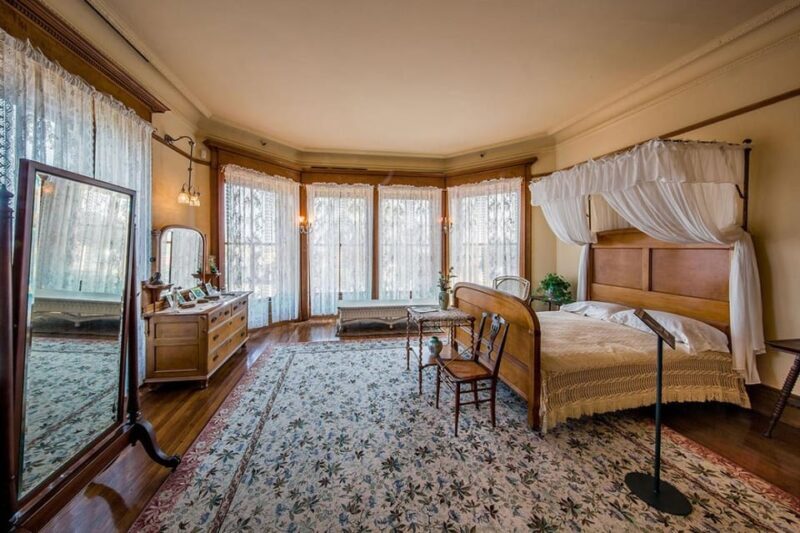 Galveston: Moody Mansion Entry Ticket and Self-Guided Tour - Key Points