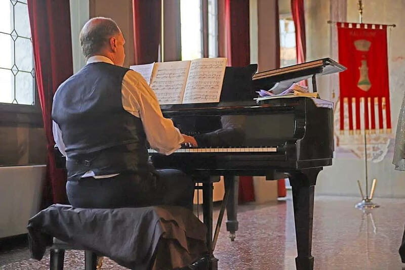 Garda: Lyrical Concert with Piano and Mezzosoprano - FAQ