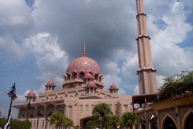 Garden City of Putrajaya, Pink Mosque, Lake Boat Joyride(Guided) - FAQs
