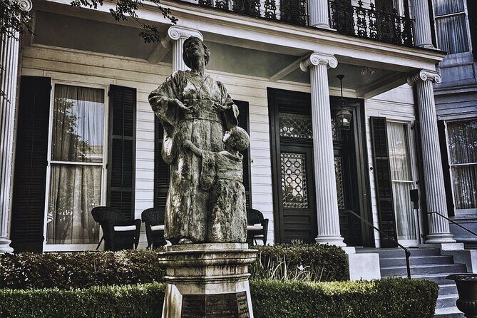 Garden District Celebrities Cemeteries Mansions and Mysteries Walking Tour - Final Thoughts