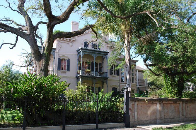 Garden District Tour Extra Small Group of 9 or less - A Detailed Look at the Tour Experience