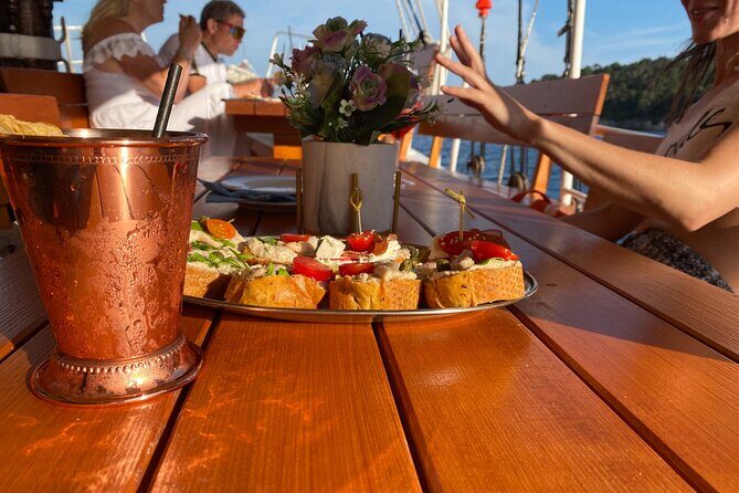 Gastro Cruise | Cruise around Dubrovnik Old Town with Lunch - Evaluating the Value