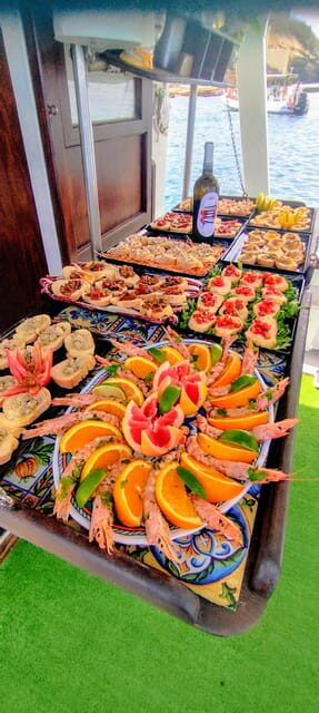 Gastronomy boat excursion - Key Points