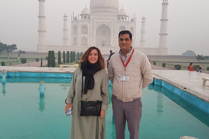 Gatimaan Train Tour, Delhi- Agra - Delhi: With Train Tickets. - The Journey Begins: From Delhi to Agra in Style
