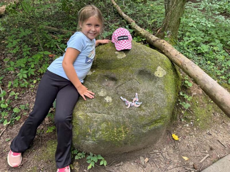 Gatlinburg: Adventure Hike and Craft for Kids - A Natural Introduction to the Smoky Mountains and Black Bears