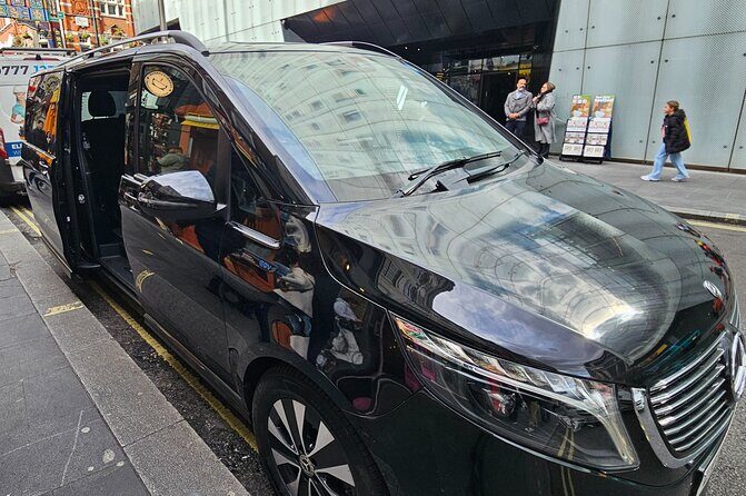 Gatwick Airport to Heathrow Airport Transfers - The Booking Process and What to Expect