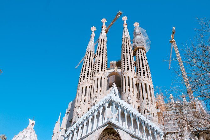 Gaudi and La Sagrada Familia Exterior Self-Guided Audio Tour - Who Should Consider This Tour?