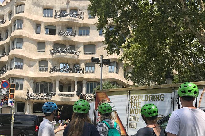 Gaudi E-Bike Tour in Barcelona - FAQ