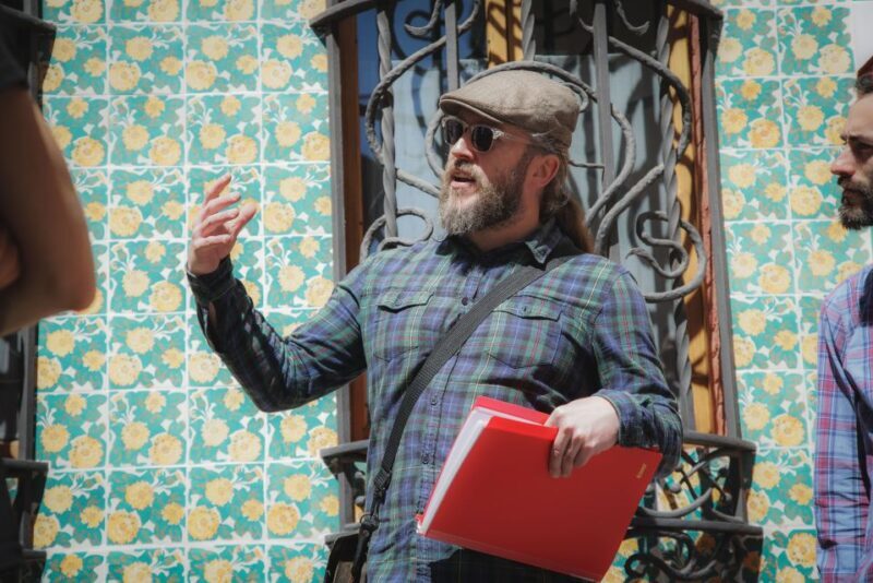 Gaudi UNESCO Highlights - 4h Small Group Bike Tour - Key Points