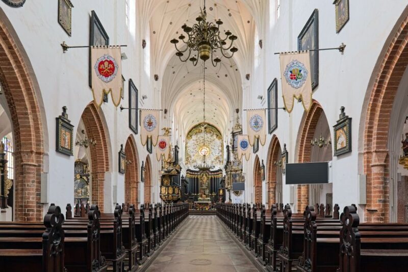 Gdansk 1-Day of Highlights Private Guided Tour and Transport - FAQ