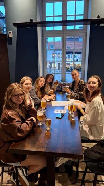Gdansk 2025: Pub Crawl with Local Guide and Welcome Shots - The Experience: What to Expect