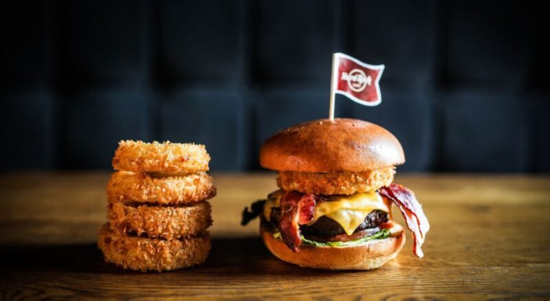 Gdansk: Legendary Burger and Zywiec Beer at Hard Rock Cafe - An In-Depth Look at the Experience