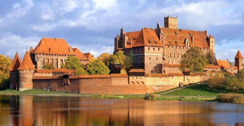 Gdansk: Malbork Castle & Westerplatte Tour with Local Lunch - Why This Tour Works for Travelers
