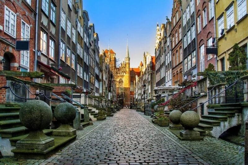 Gdansk : Must-See Attractions Walking Tour - Who Should Consider This Tour?