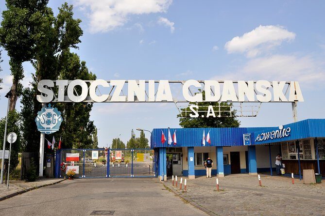 Gdansk Private Communism Tour with Solidarity Center Museum - Exploring Gdansk’s Communist Past: What to Expect from the Tour