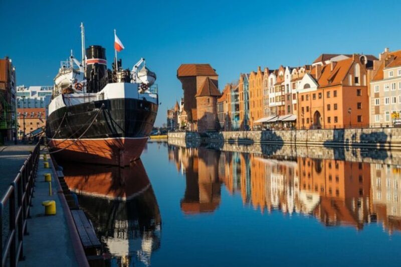 Gdansk: Private custom walking tour with a local guide - Key Points