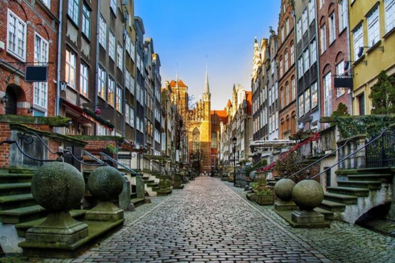 Gdansk: Private custom walking tour with a local guide - FAQ