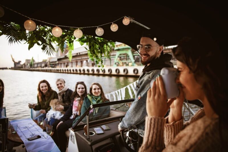 Gdask : Catamaran River Cruise (group) - Key Points