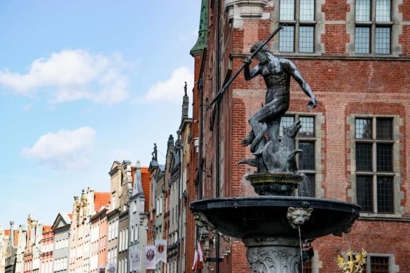 Gdask: Old Town Walking Tour with a Monk Guide - The Experience Itself: What You Can Expect