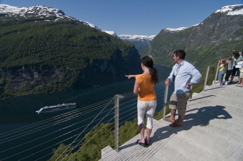 Geiranger: Bus Tour with Multilingual Audio Guide - The Itinerary and Route