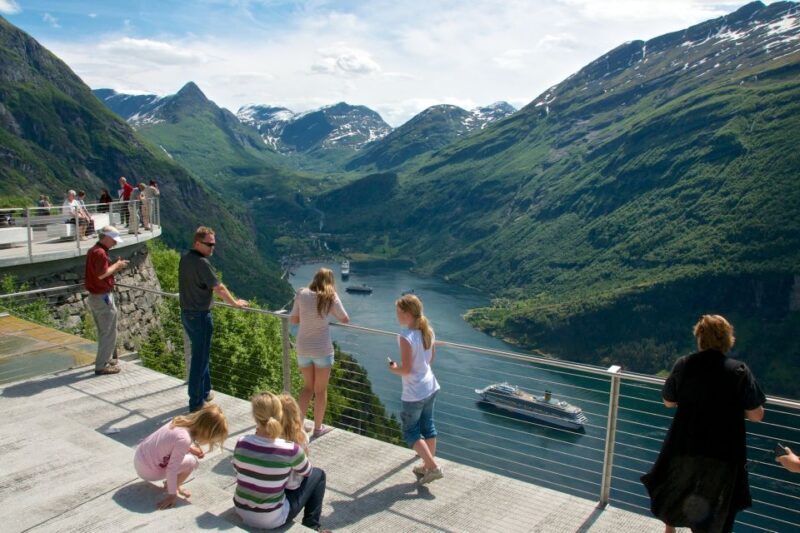 Geiranger: Bus Tour with Multilingual Audio Guide - Who Will Love This Tour?
