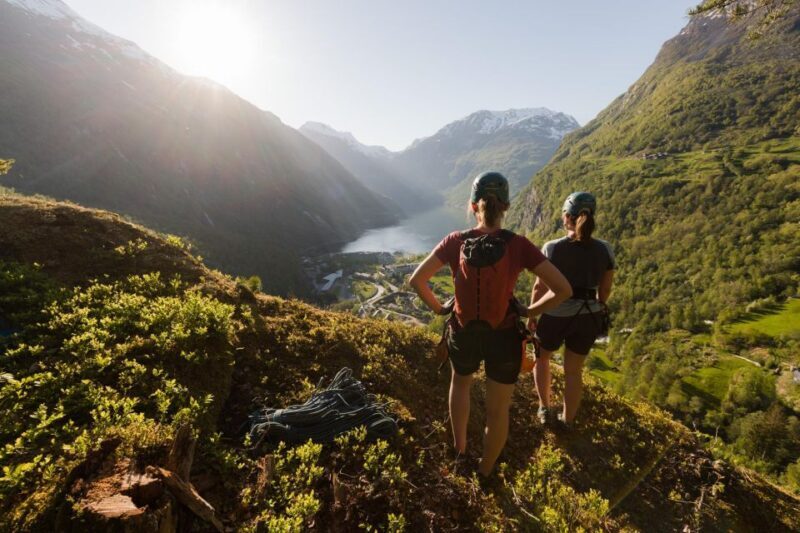 Geiranger: Rappelling tour with epic view - Key Points
