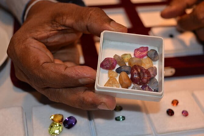 Gem tour around Kandy / Ratnapura / Beruwala Sri Lanka - An In-Depth Look at the Gem Tour Experience