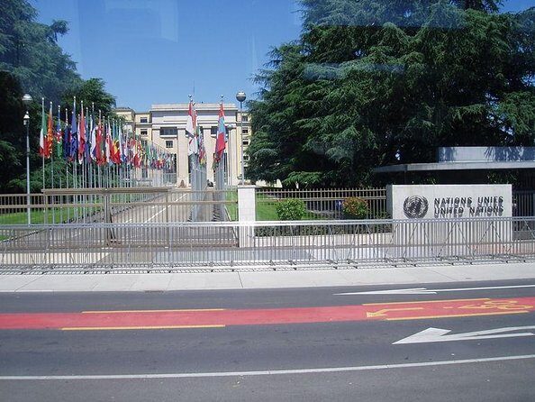 Geneva Complete Tour (PICK-UP), United Nations area & Old City - An In-Depth Look at the Geneva Complete Tour