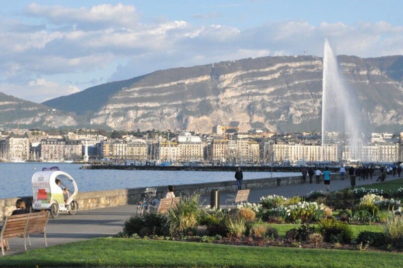 Geneva: Highlight Tour in TukTuk - Key Points