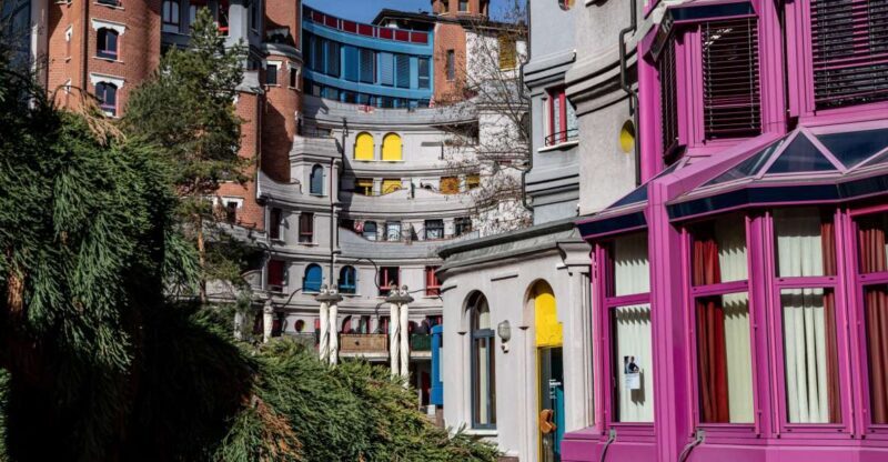 Geneva: Insta-Perfect Walk with a Local - Discovering Geneva in 90 Minutes