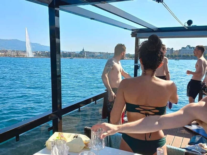 GENEVA: PRIVATE 360° LAKE CRUISE WITH APERITIF - A Closer Look at the Experience