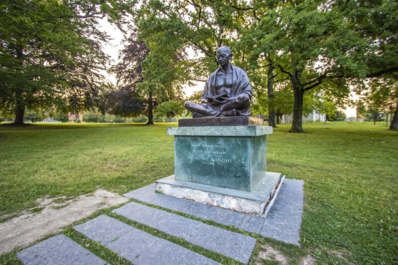 Geneva: Private Exclusive History Tour with a Local - Key Points