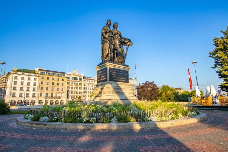 Geneva: Private Express Walk with a Local in 60 minutes - Key Points