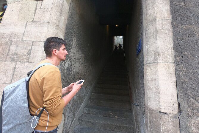 Geneva Virus Run: Stop the Infection Exploration Game - Who Should Consider This Experience?