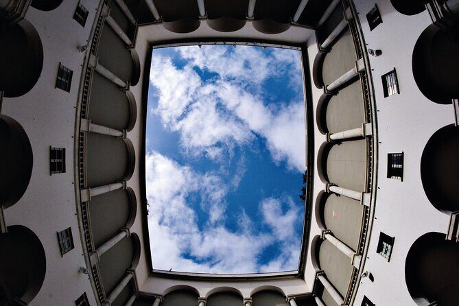 Genova Walking Tour with Audio and Written Guide by a Local - Who is This Tour Best For?