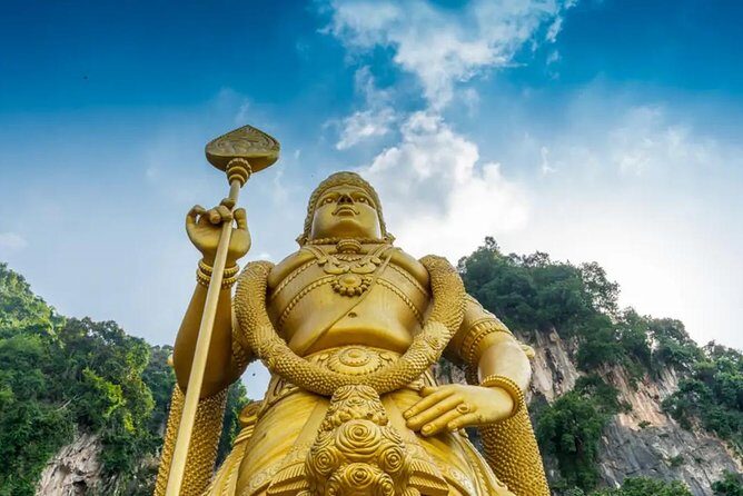 Genting Highlands En-route Batu Caves Day Tour Private & Guided - Who Should Book This Tour?