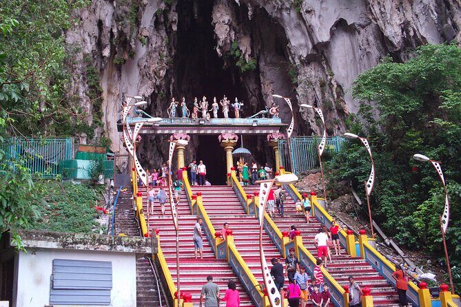 Genting Highlands En-route Batu Caves Day Tour Private & Guided - The Sum Up
