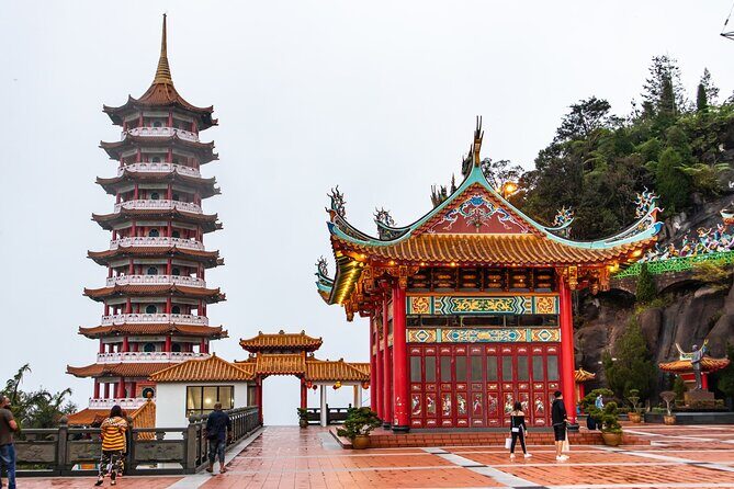 Genting Highlands En-route Batu Caves & Strawberry Farm Day Tour with Authentic Indian Lunch Private & Guided - A Deep Dive into the Experience