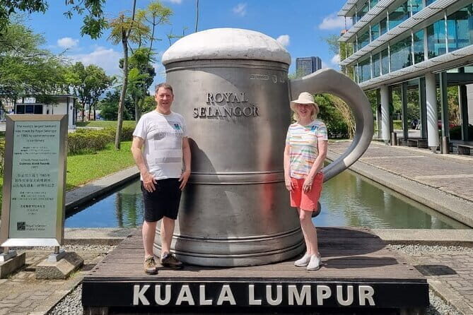 Genting Highlands plus Batu Caves, Batik & Pewter Full Day Tour - Key Points