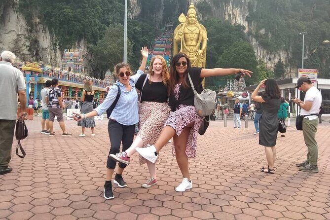 Genting Highlands Tour plus Batu Caves, Batik & Pewter Factory - Frequently Asked Questions
