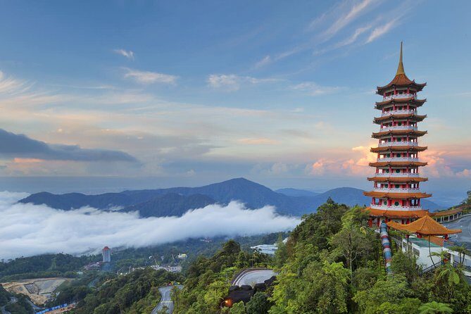 Genting Highlands Tour with Batu Caves & Kuala Selangor Fireflies - Exploring the Itinerary in Detail