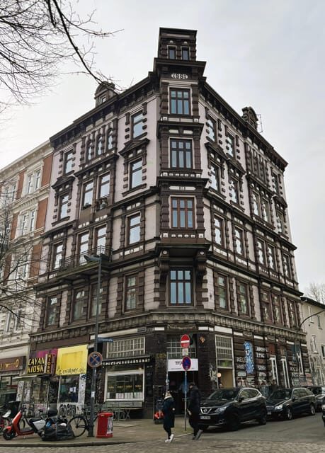 German guided insider tour of Hamburg's Schanzenviertel - A Deep Dive into Hamburg’s Schanzenviertel