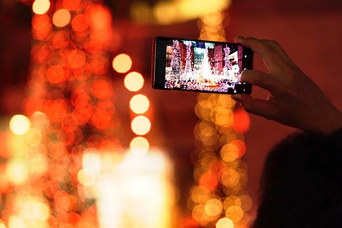 Get in the holiday spirit with a scavenger hunt by Holly Jolly Hunt in Branson - How It Works and What to Expect