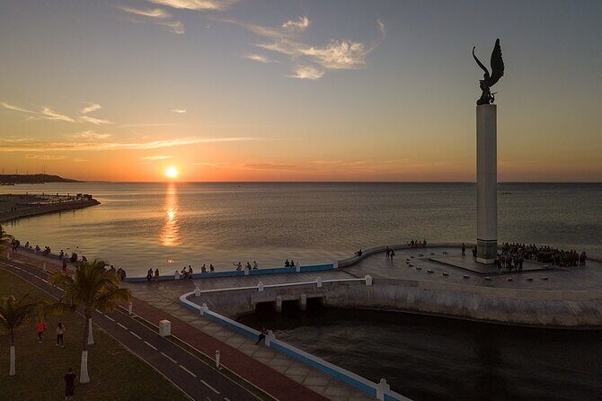 Getting to know the cultural heritage of Campeche on a walking tour - Underwater Archaeology and the Sea Gate